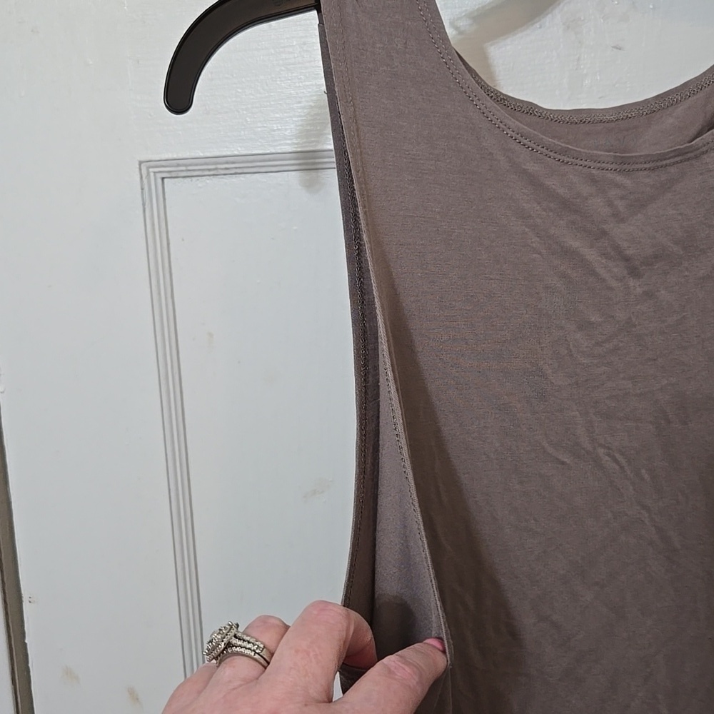 TAVI WOMENS hi LO TANK TAUPE SIZE SMALL - Picture 6 of 6